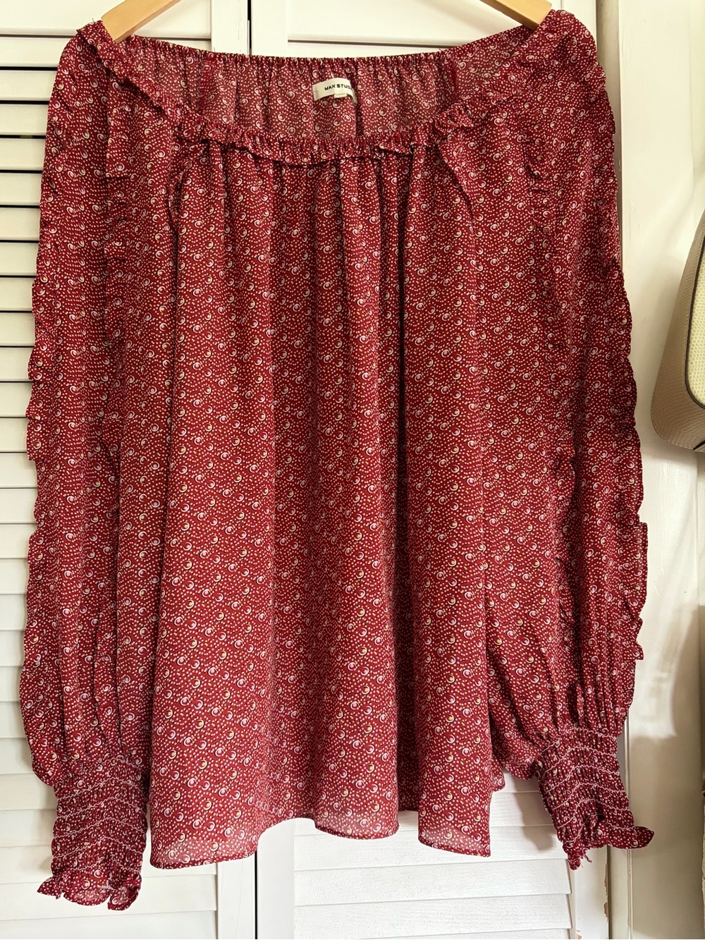 Max Studio Red Printed Off-Shoulder Long Sleeve Blouse